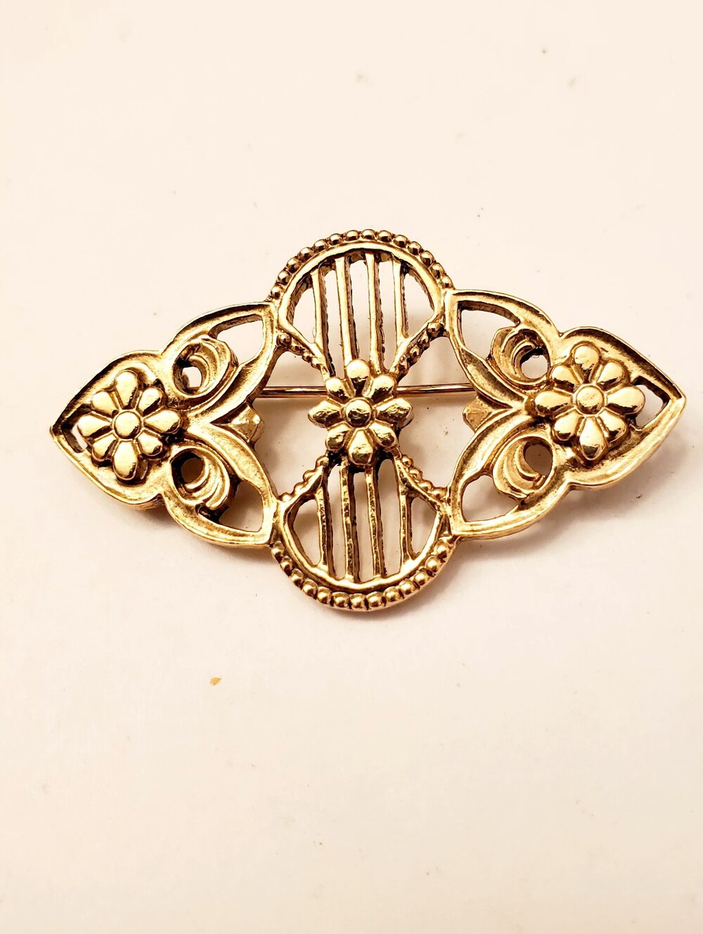 1928 Gold Floral Filigree Brooch, Victorian Style, 1 7/8 Inches